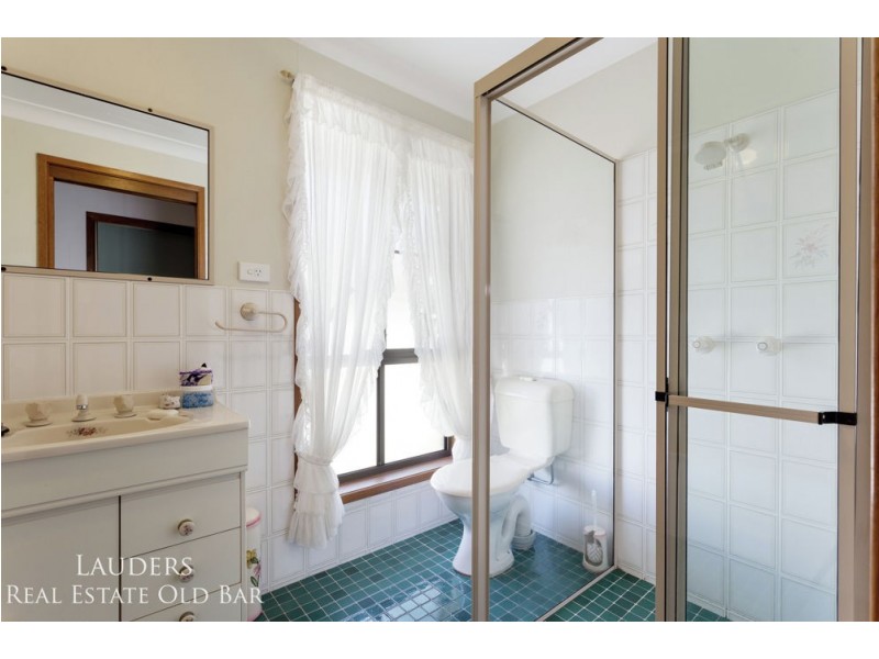 2/23 Casuarina Close, Old Bar NSW 2430