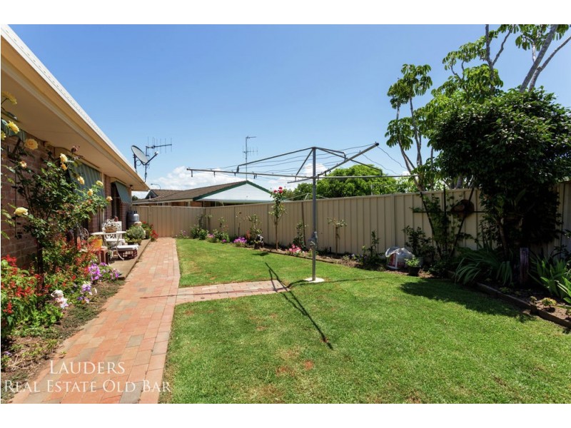 2/23 Casuarina Close, Old Bar NSW 2430