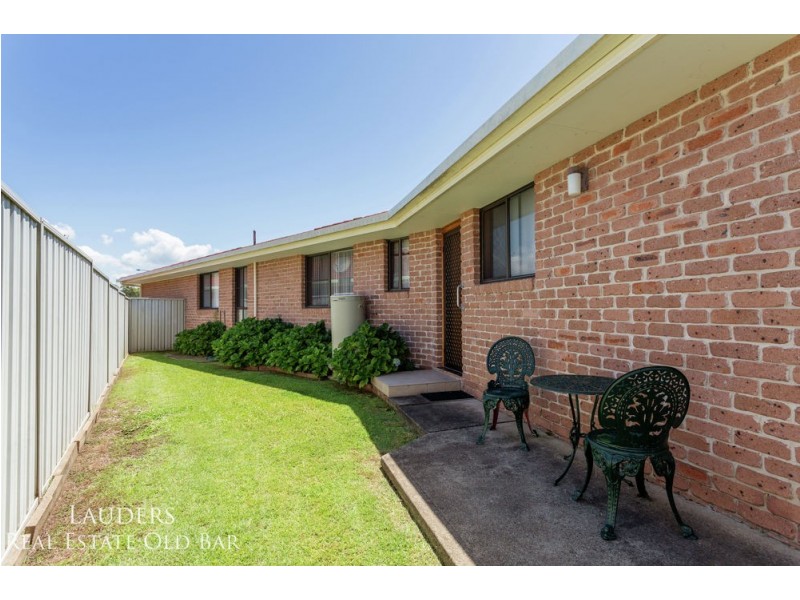 2/23 Casuarina Close, Old Bar NSW 2430