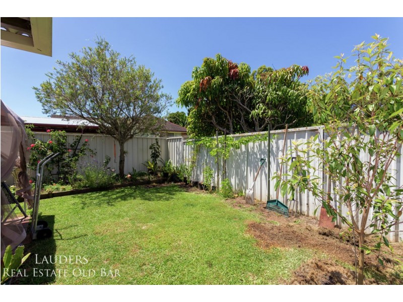 2/23 Casuarina Close, Old Bar NSW 2430