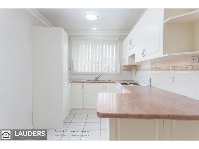 8 Snoewood Street, Old Bar NSW 2430