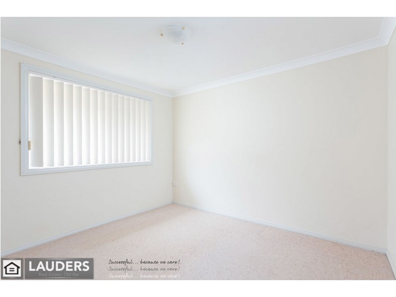 8 Snoewood Street, Old Bar NSW 2430