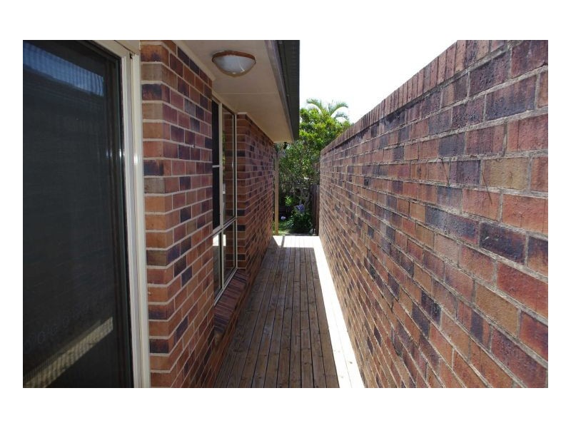 1/6 Casuarina Close, Old Bar NSW 2430