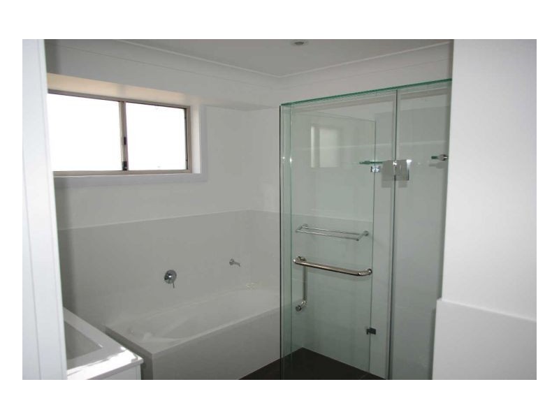 44 Albatross Way, Old Bar NSW 2430