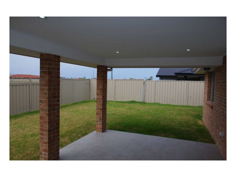 44 Albatross Way, Old Bar NSW 2430