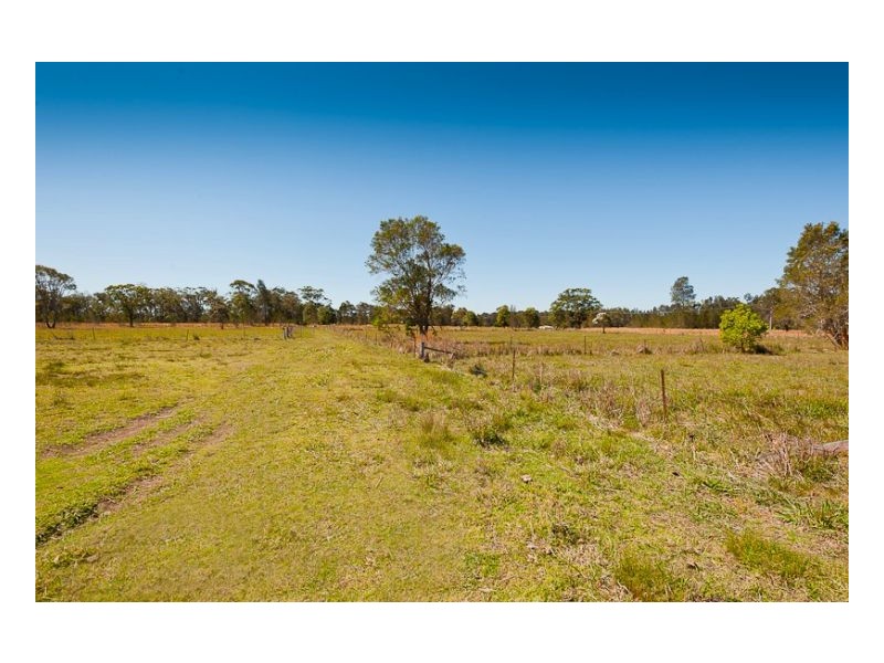 19 Harrogate Lane, Old Bar NSW 2430
