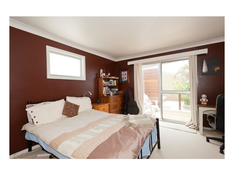 4 David Street, Old Bar NSW 2430