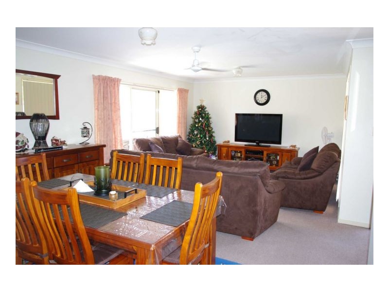 1/10 Pryor Crescent, Old Bar NSW 2430