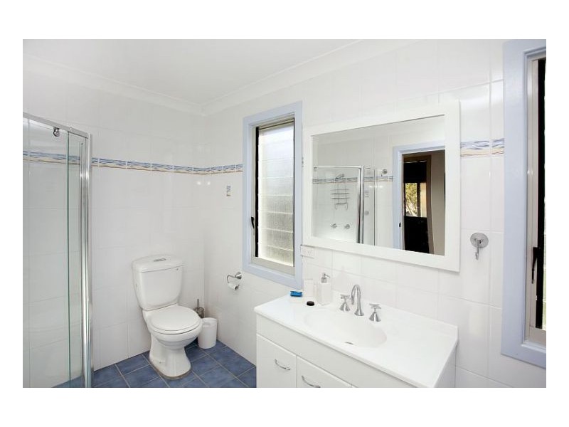 21 Bryan Street, Old Bar NSW 2430