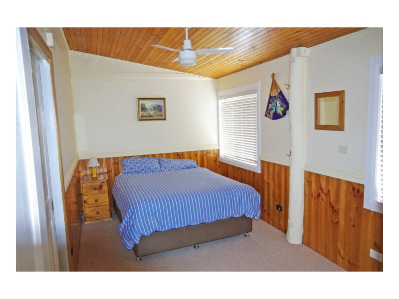 25 Banyula Drive, Old Bar NSW 2430