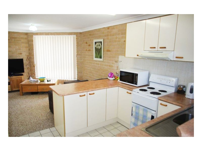 31 Clerke Street, Old Bar NSW 2430
