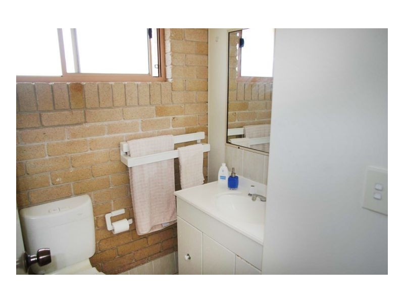 31 Clerke Street, Old Bar NSW 2430