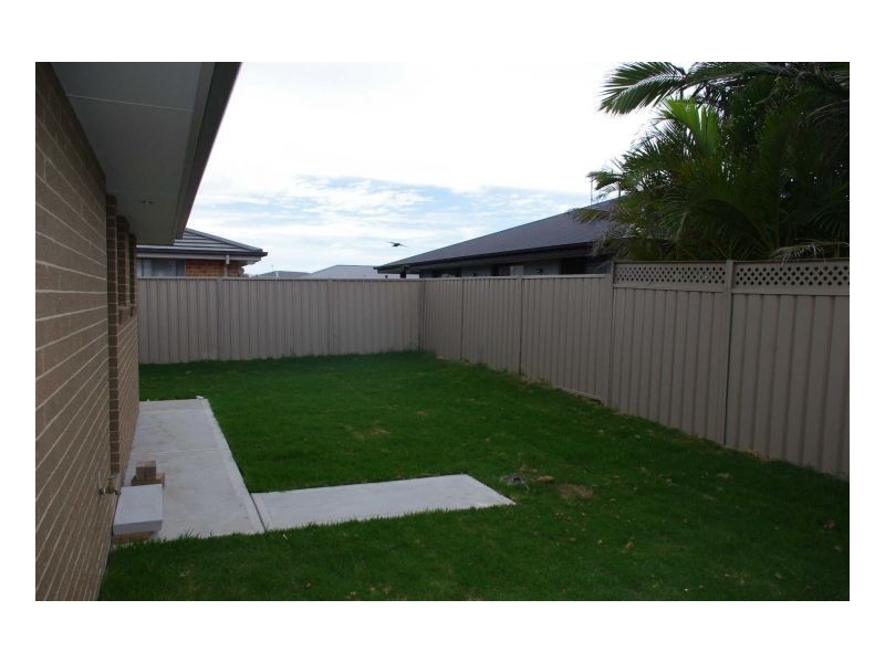 46 Albatross Way, Old Bar NSW 2430