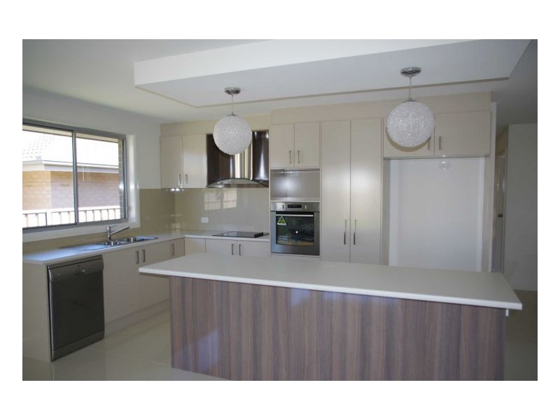 48 Albatross Way, Old Bar NSW 2430