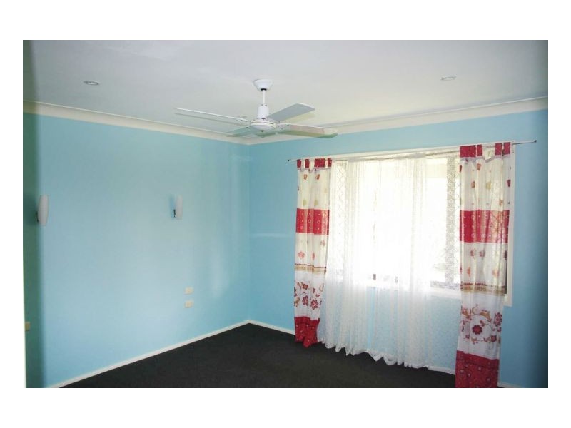 25 Bryan Street, Old Bar NSW 2430