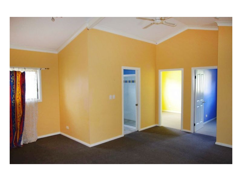 25 Bryan Street, Old Bar NSW 2430