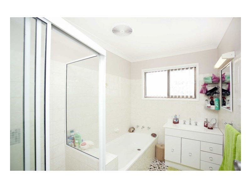 6 Waterman Street, Old Bar NSW 2430