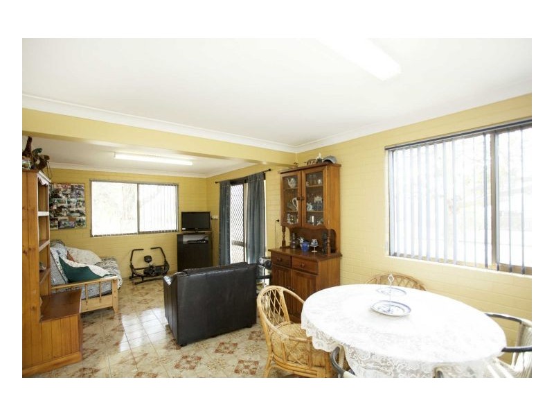 6 Waterman Street, Old Bar NSW 2430