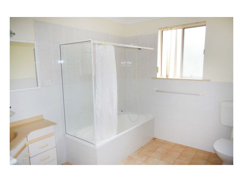 2/10 Gannet Crescent, Old Bar NSW 2430