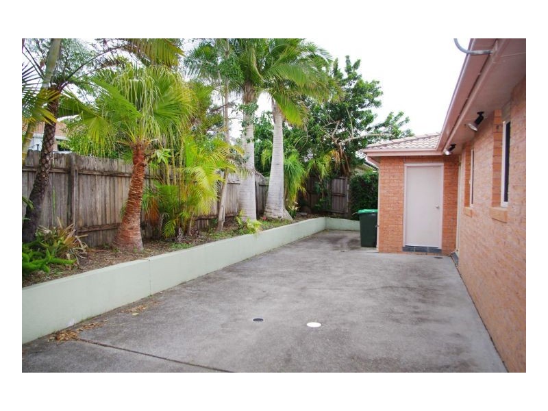 2/10 Gannet Crescent, Old Bar NSW 2430