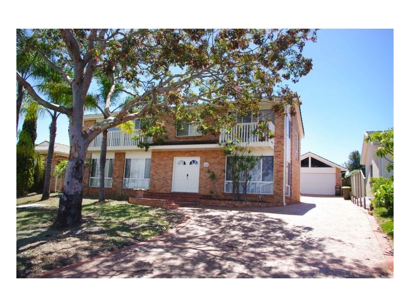 44 Molong Road, Old Bar NSW 2430