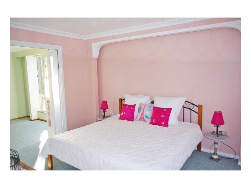 44 Molong Road, Old Bar NSW 2430