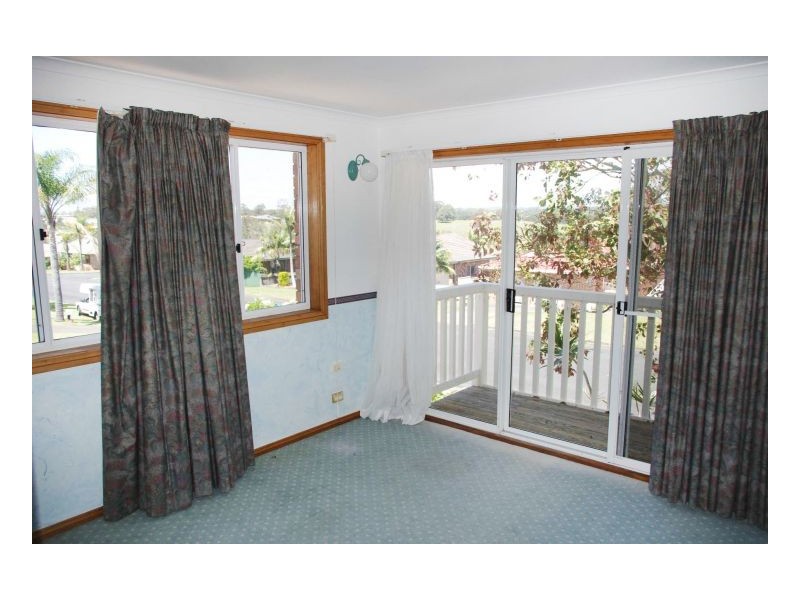 44 Molong Road, Old Bar NSW 2430