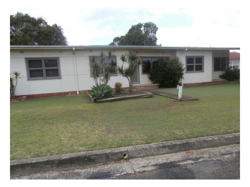 2/2 Bayview Crescent, Taree NSW 2430