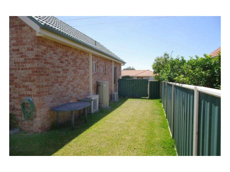 35 Medowie Road, Old Bar NSW 2430