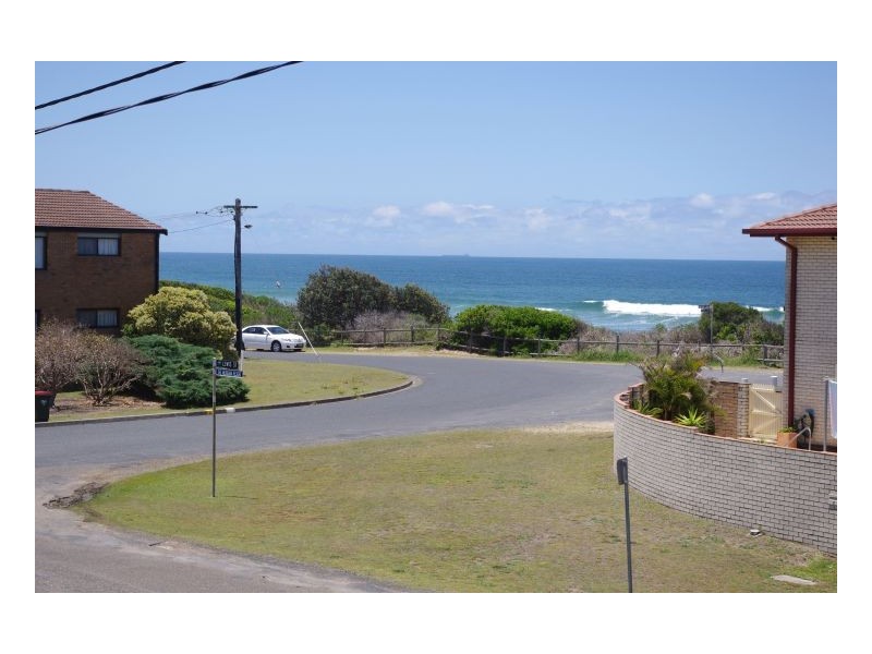 5 Lewis Street, Old Bar NSW 2430