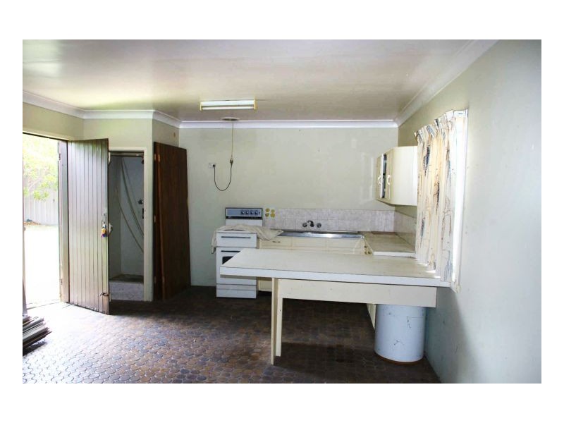 5 Lewis Street, Old Bar NSW 2430