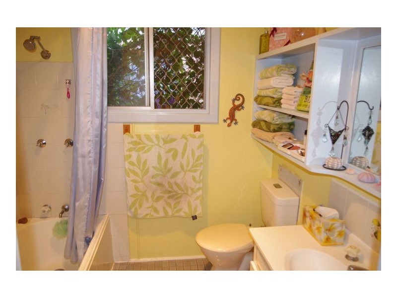 32 Smith Street, Old Bar NSW 2430