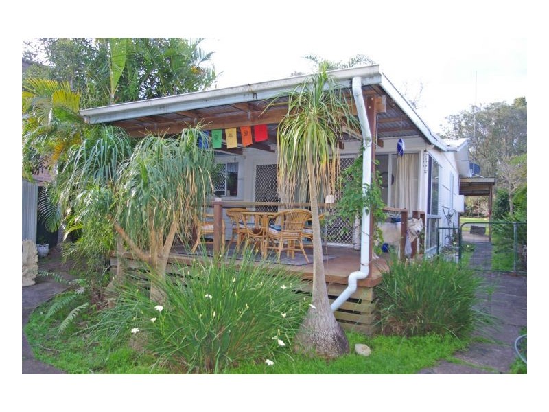 32 Smith Street, Old Bar NSW 2430