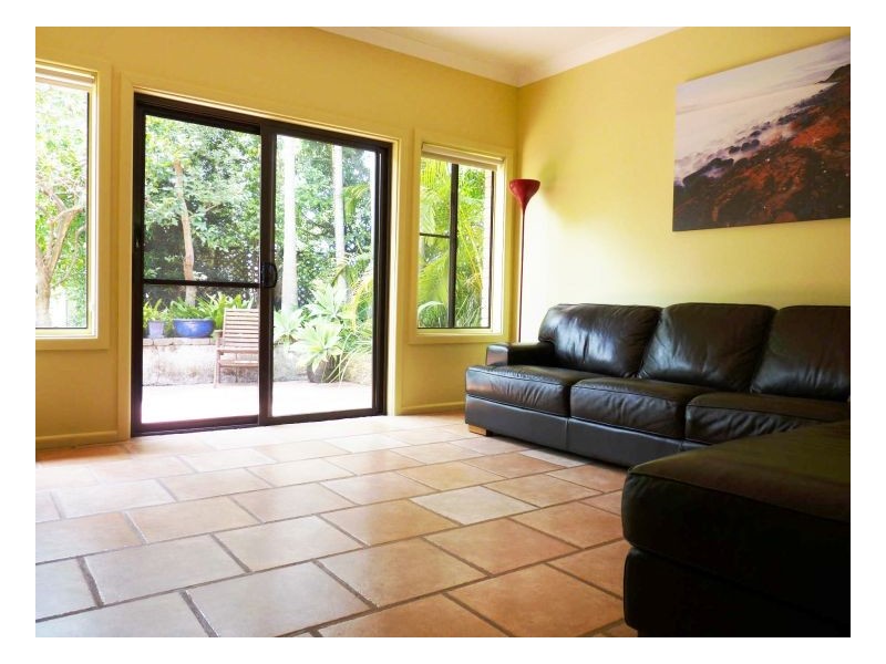 9 Banyula Drive, Old Bar NSW 2430