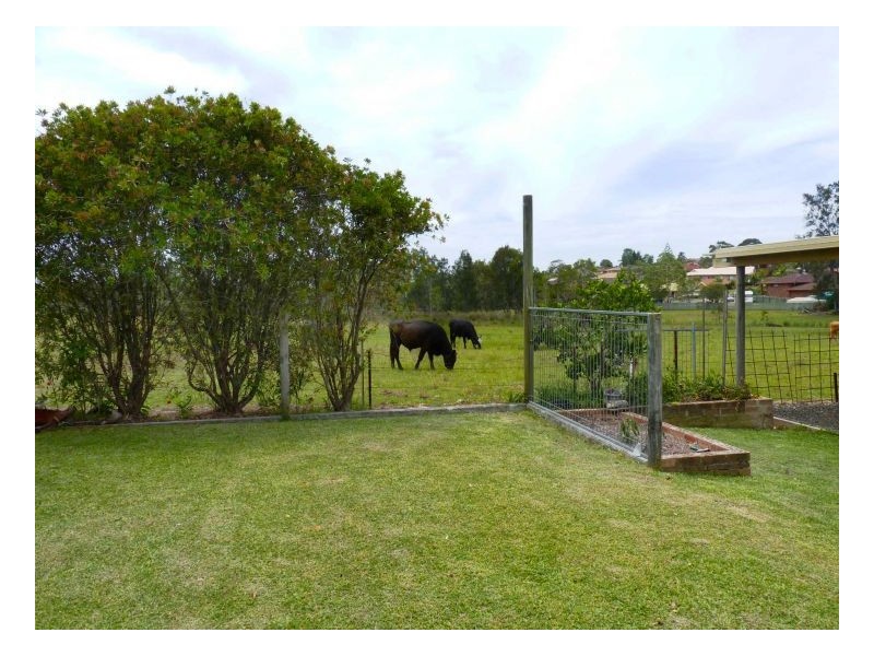 9 Banyula Drive, Old Bar NSW 2430