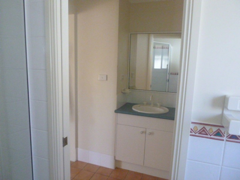 1/32 Hall Street, Old Bar NSW 2430