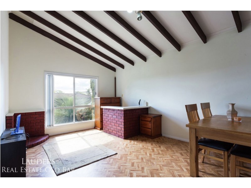 1b Kestrel Avenue, Old Bar NSW 2430