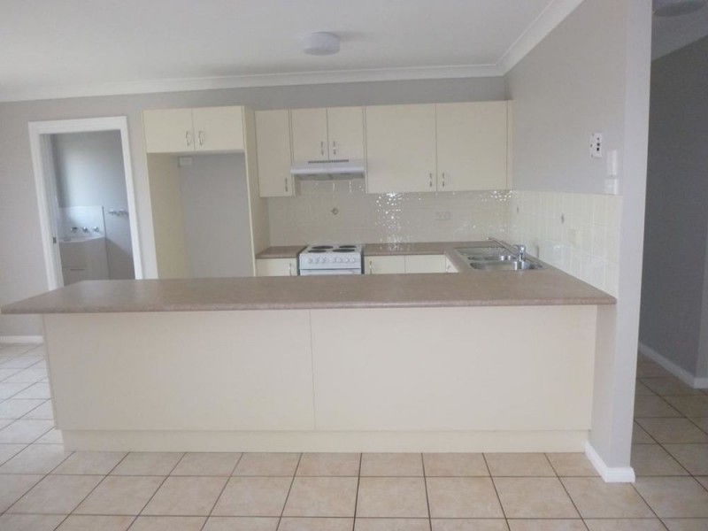 2/15 Lewis Street, Old Bar NSW 2430