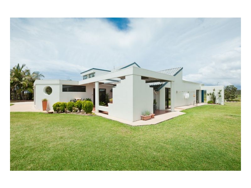 3 Seaspray Circuit, Wallabi Point NSW 2430