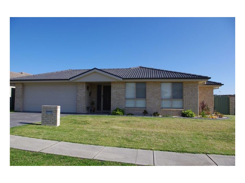 1 Mariner Avenue, Old Bar NSW 2430