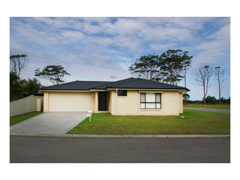 1 Marlin Court, Old Bar NSW 2430