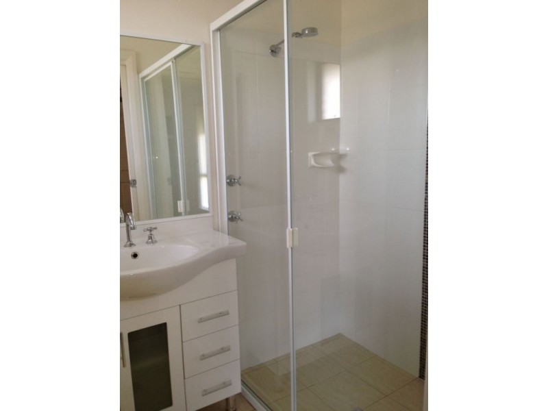 1 Marlin Court, Old Bar NSW 2430