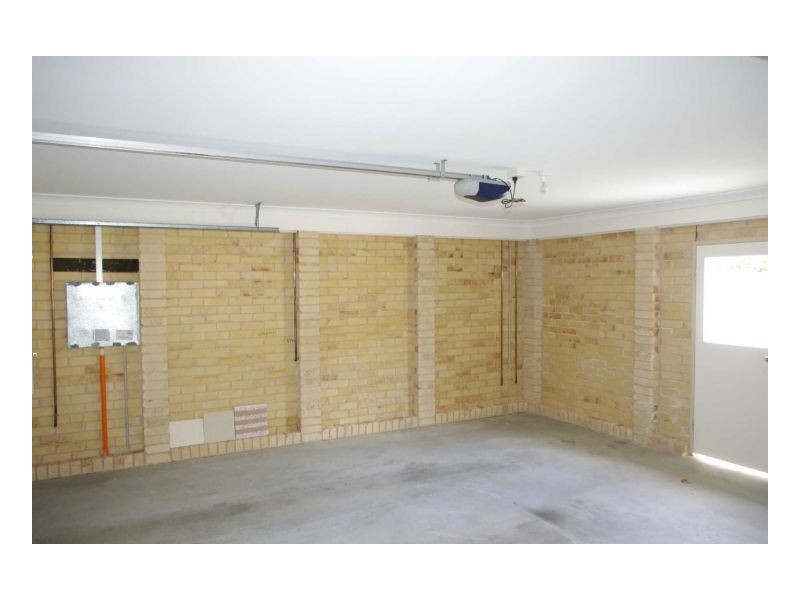 1 Marlin Court, Old Bar NSW 2430