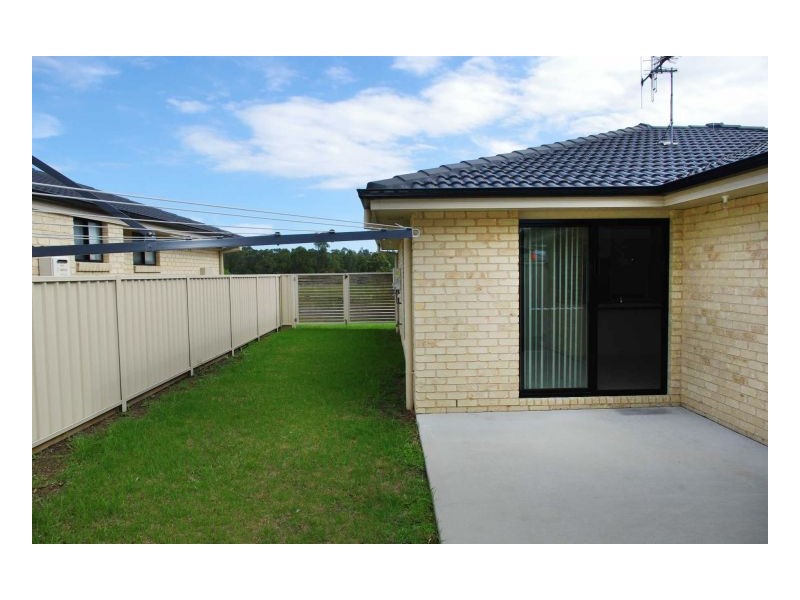 1 Marlin Court, Old Bar NSW 2430