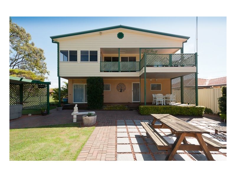 32 Richardson Street, Old Bar NSW 2430