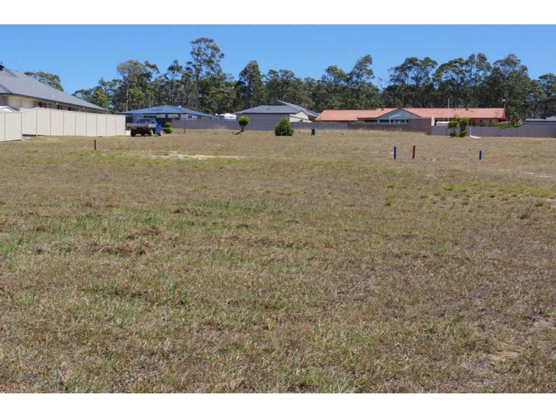 16 Howard Street, Wallabi Point NSW 2430