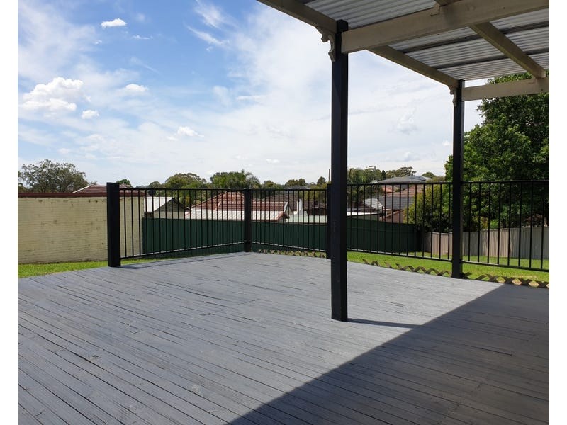 16 Olive Crescent, Peakhurst NSW 2210