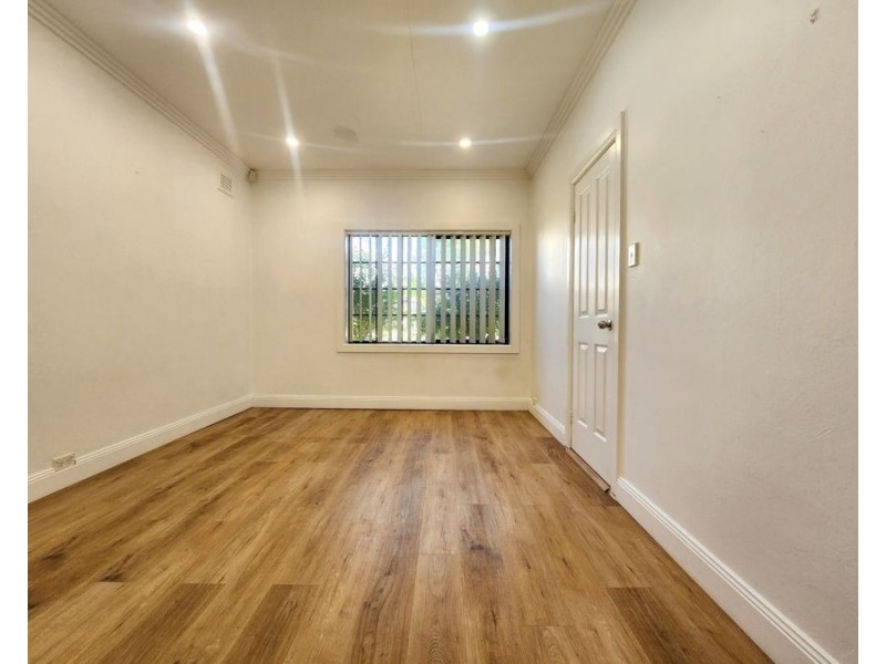 16 Olive Crescent, Peakhurst NSW 2210