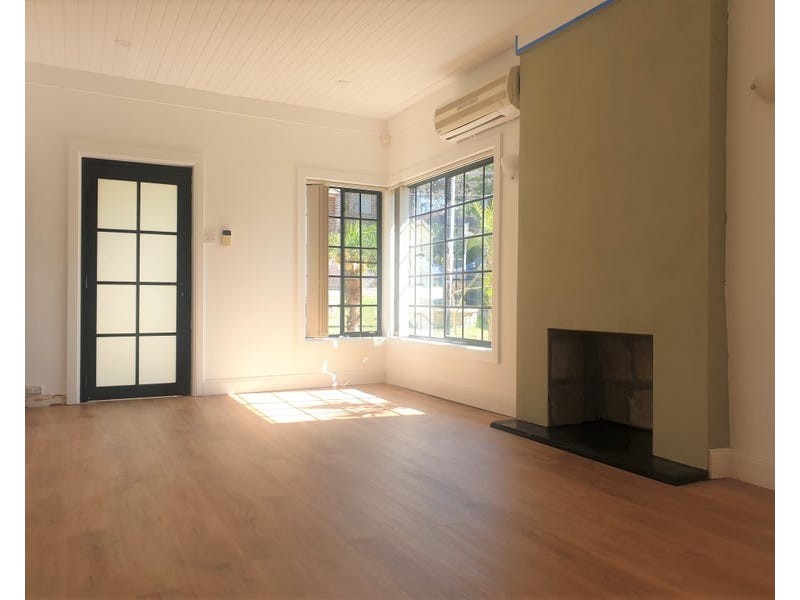 16 Olive Crescent, Peakhurst NSW 2210