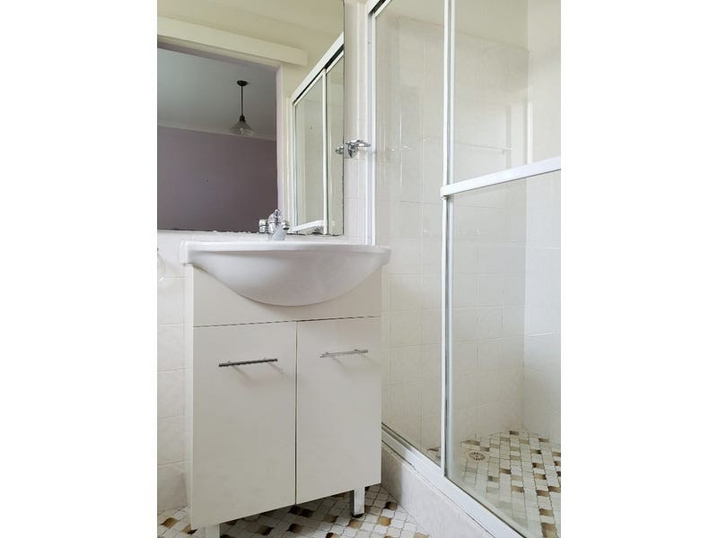 2/15 Gladstone Street, Bexley NSW 2207